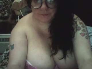 italianbeauty1994 on webcam for live free nude chat now