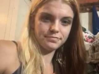 IttyBittyMeryssa on webcam for live free nude chat now