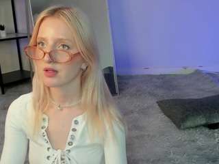 kessymiu on webcam for live free nude chat now