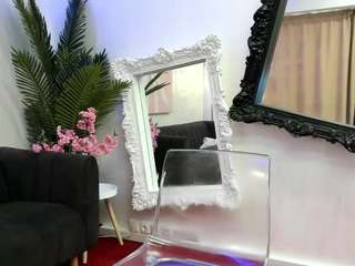 laradivine on webcam for live free nude chat now