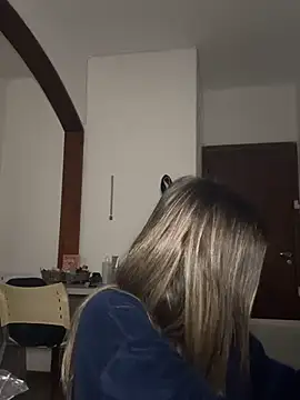 mamacitasfire naked in live sex video chat