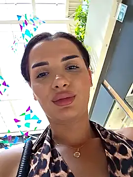 NaughtyChloe naked in live sex video chat