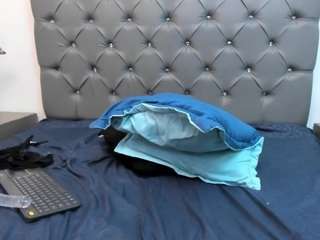 Saraah-Cooper on webcam for live free nude chat now