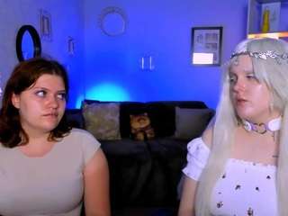 viola-moor on webcam for live free nude chat now