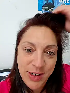 XSouthlondonNAUGHTYMILFXX naked in live sex video chat