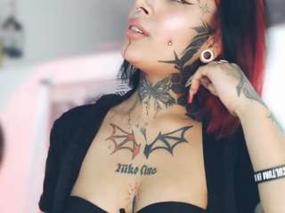 ADAMSNIKI on webcam for live free nude chat now