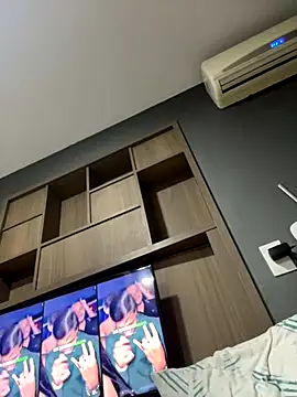 Aliine01 naked in live sex video chat