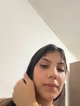 aline2007 naked in live sex video chat