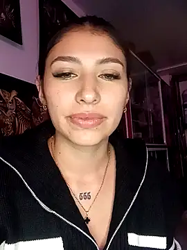 AriaBliss- naked in live sex video chat