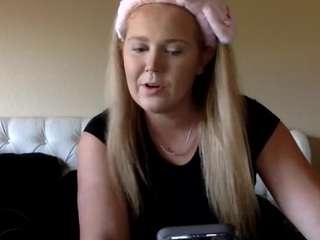 CowgirlAustin on webcam for live free nude chat now