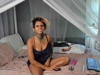 CryptidHybrid on webcam for live free nude chat now
