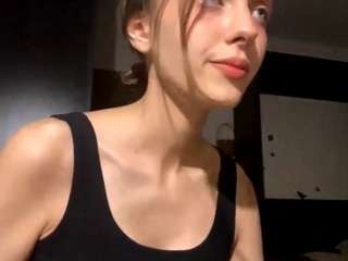DonyaBrigner on webcam for live free nude chat now