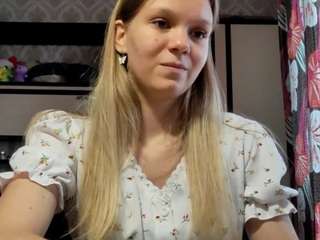 ElishaLaverdure on webcam for live free nude chat now