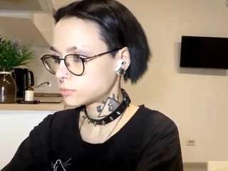 Erica Lac on webcam for live free nude chat now