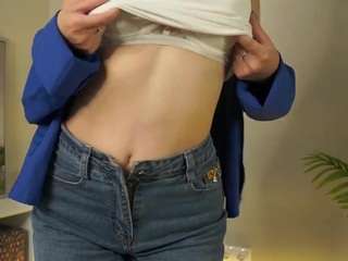 EugenieChien on webcam for live free nude chat now