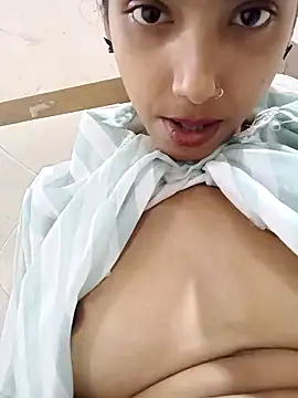 flyunicorn69 naked in live sex video chat