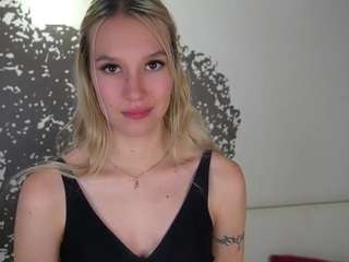 JennifferSchnick on webcam for live free nude chat now