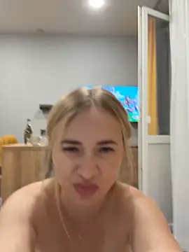 LiLu_25 naked in live sex video chat