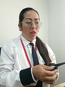 MARIANA-12_ naked in live sex video chat