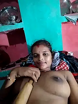 Maya_bhoji naked in live sex video chat