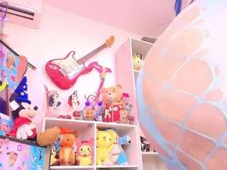 medakawaai on webcam for live free nude chat now