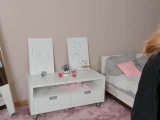 MelodiDotterweich on webcam for live free nude chat now