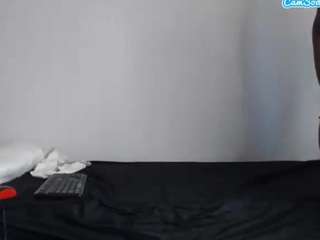 Minnie6879 on webcam for live free nude chat now
