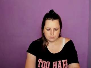 Naomi2life on webcam for live free nude chat now