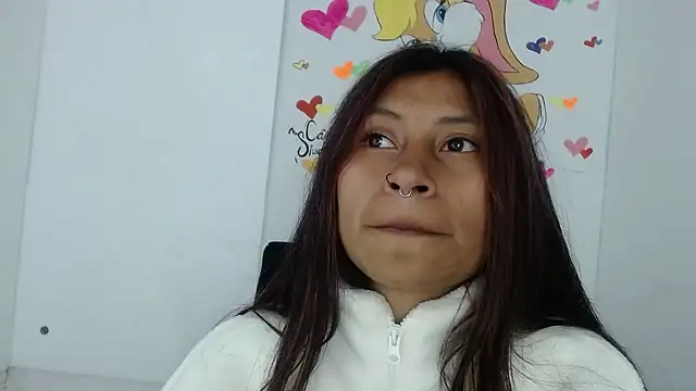 Pocahontas_tw naked in live sex video chat