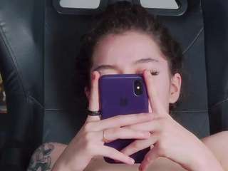 Ravenn-Moonn on webcam for live free nude chat now