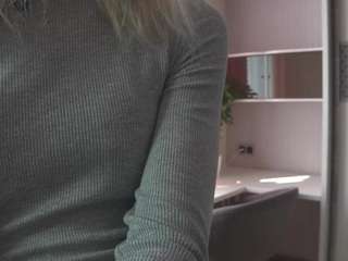 RuthaShastri on webcam for live free nude chat now