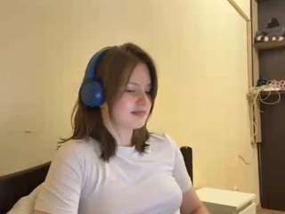 SunniGoedecke on webcam for live free nude chat now
