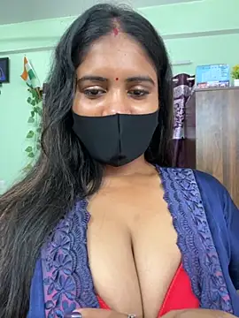 V-hot-sweit naked in live sex video chat