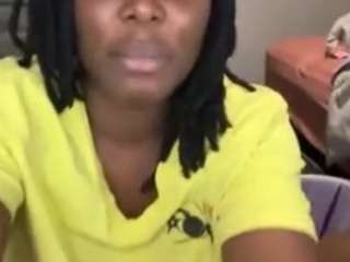 yoursecret1425 on webcam for live free nude chat now
