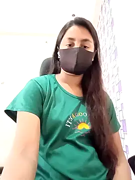 Aliya2580 naked in live sex video chat
