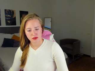 AnnaGrees on webcam for live free nude chat now