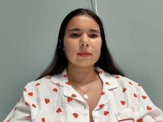 AnnaSechrest on webcam for live free nude chat now