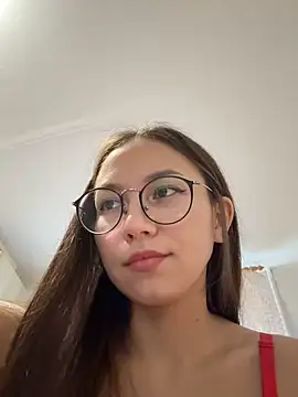 BlossomDreamer naked in live sex video chat