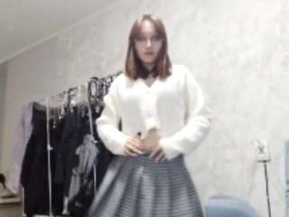 CamillaMantella on webcam for live free nude chat now