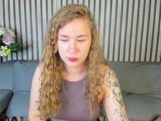 Elsiee on webcam for live free nude chat now