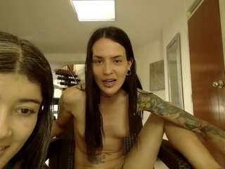 EmmaHerby on webcam for live free nude chat now