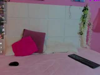 Emmajhonson, 🌸 on webcam for live free nude chat now