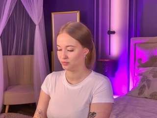 EvaHariss on webcam for live free nude chat now