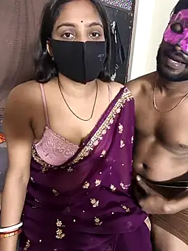 Hotty_couple naked in live sex video chat
