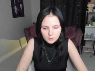 LeilaShynest on webcam for live free nude chat now