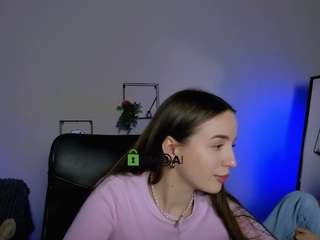 leslie-bird on webcam for live free nude chat now
