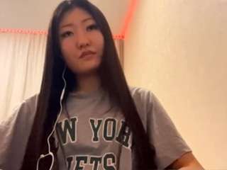 LiliaZanella on webcam for live free nude chat now