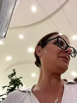 NataKitten naked in live sex video chat