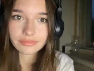 SilvanaStillson on webcam for live free nude chat now