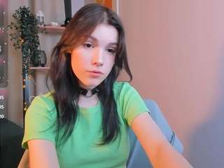 SophieSkyAngel on webcam for live free nude chat now